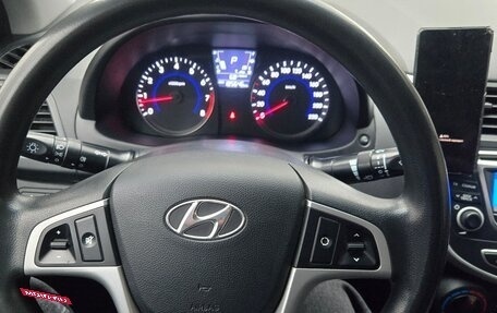 Hyundai Solaris II рестайлинг, 2013 год, 950 000 рублей, 19 фотография