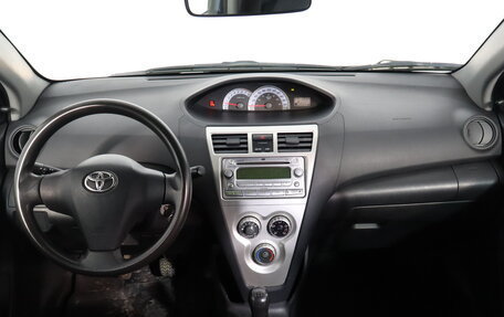 Toyota Yaris III рестайлинг, 2007 год, 379 000 рублей, 7 фотография