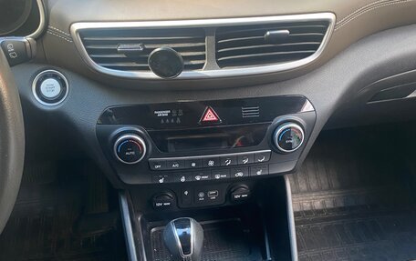 Hyundai Tucson III, 2020 год, 2 950 000 рублей, 20 фотография