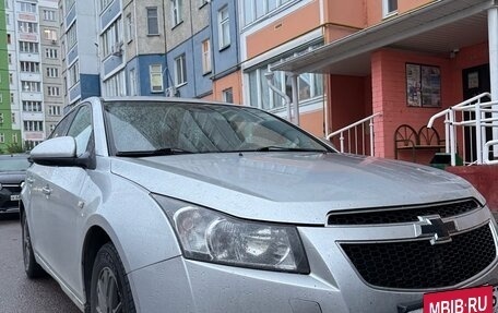 Chevrolet Cruze II, 2009 год, 730 000 рублей, 2 фотография