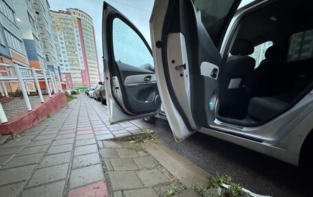 Chevrolet Cruze II, 2009 год, 730 000 рублей, 18 фотография