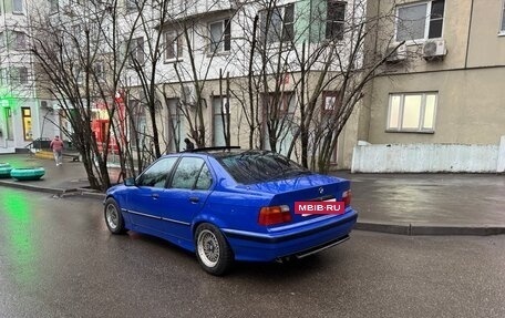 BMW 3 серия, 1991 год, 470 000 рублей, 2 фотография