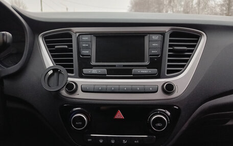 Hyundai Solaris II рестайлинг, 2017 год, 1 212 000 рублей, 19 фотография