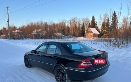 Mercedes-Benz C-Класс, 2005 год, 1 250 000 рублей, 4 фотография