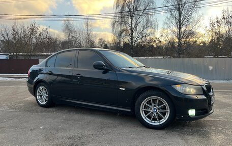 BMW 3 серия, 2010 год, 1 000 000 рублей, 3 фотография