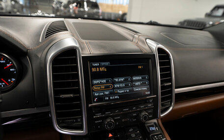 Porsche Cayenne III, 2015 год, 3 390 000 рублей, 15 фотография