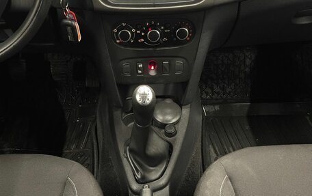 Renault Sandero II рестайлинг, 2015 год, 819 000 рублей, 12 фотография