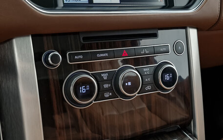 Land Rover Range Rover IV рестайлинг, 2014 год, 4 149 000 рублей, 26 фотография