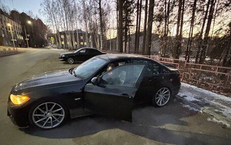 BMW 3 серия, 2006 год, 1 135 000 рублей, 29 фотография