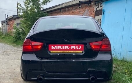 BMW 3 серия, 2006 год, 1 135 000 рублей, 31 фотография