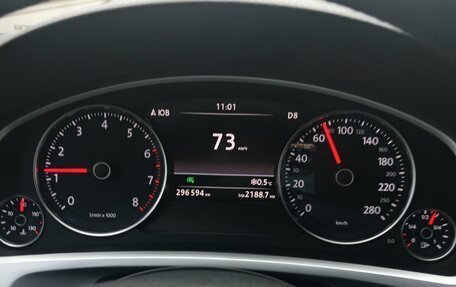 Volkswagen Touareg III, 2013 год, 2 030 000 рублей, 15 фотография