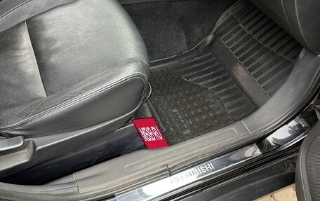 Mitsubishi Outlander III рестайлинг 3, 2013 год, 1 700 000 рублей, 9 фотография