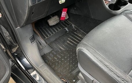 Mitsubishi Outlander III рестайлинг 3, 2013 год, 1 700 000 рублей, 8 фотография