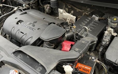 Mitsubishi Outlander III рестайлинг 3, 2013 год, 1 700 000 рублей, 15 фотография