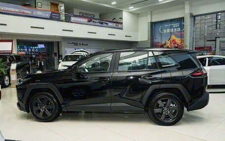 Toyota RAV4, 2025 год, 4 300 000 рублей, 4 фотография