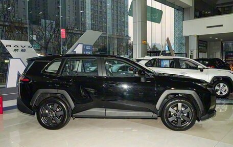 Toyota RAV4, 2025 год, 4 300 000 рублей, 5 фотография