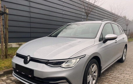 Volkswagen Golf VIII, 2021 год, 1 950 000 рублей, 1 фотография