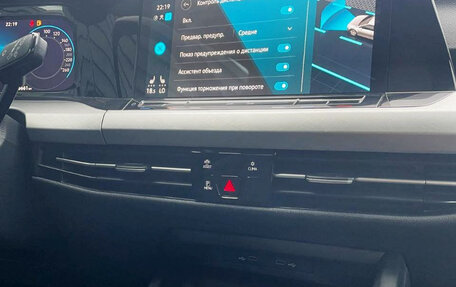Volkswagen Golf VIII, 2021 год, 1 950 000 рублей, 18 фотография