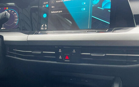 Volkswagen Golf VIII, 2021 год, 1 950 000 рублей, 17 фотография