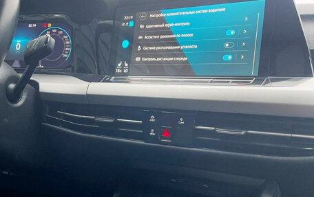 Volkswagen Golf VIII, 2021 год, 1 950 000 рублей, 16 фотография