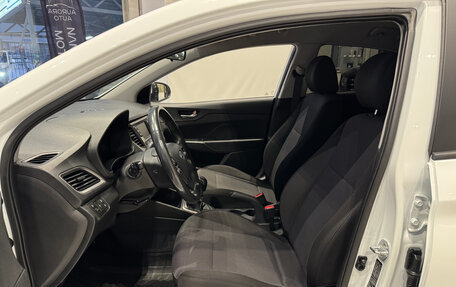 Hyundai Solaris II рестайлинг, 2018 год, 1 350 000 рублей, 9 фотография