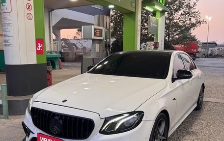 Mercedes-Benz E-Класс, 2019 год, 2 950 000 рублей, 1 фотография