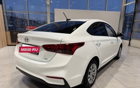 Hyundai Solaris II рестайлинг, 2018 год, 1 350 000 рублей, 5 фотография