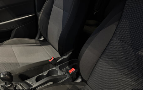 Hyundai Solaris II рестайлинг, 2018 год, 1 350 000 рублей, 25 фотография