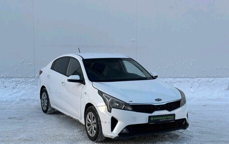 KIA Rio IV, 2021 год, 615 000 рублей, 3 фотография