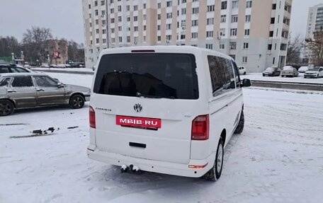 Volkswagen Caravelle T6 рестайлинг, 2015 год, 2 170 000 рублей, 7 фотография