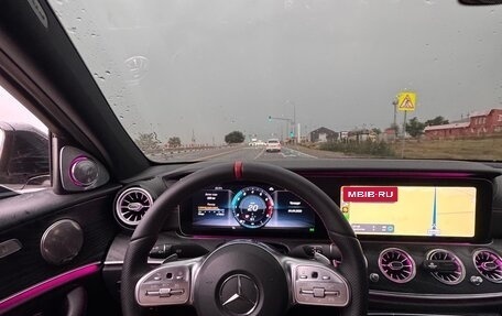 Mercedes-Benz E-Класс, 2019 год, 2 950 000 рублей, 2 фотография