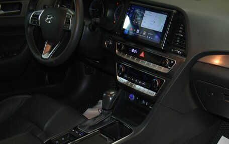 Hyundai Sonata VII, 2019 год, 1 899 000 рублей, 18 фотография