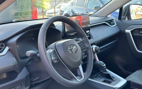 Toyota RAV4, 2025 год, 3 890 000 рублей, 8 фотография