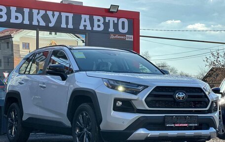Toyota RAV4, 2025 год, 3 890 000 рублей, 17 фотография