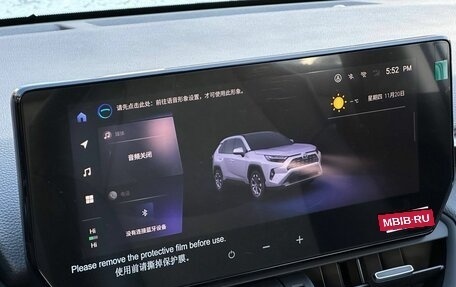 Toyota RAV4, 2025 год, 3 890 000 рублей, 33 фотография