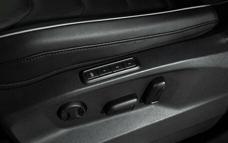 Volkswagen Tiguan II, 2021 год, 3 749 700 рублей, 15 фотография