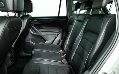 Volkswagen Tiguan II, 2021 год, 3 749 700 рублей, 10 фотография