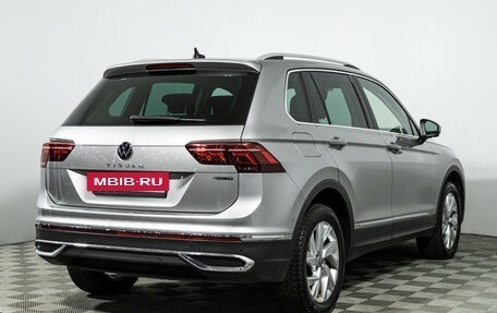 Volkswagen Tiguan II, 2021 год, 3 749 700 рублей, 5 фотография