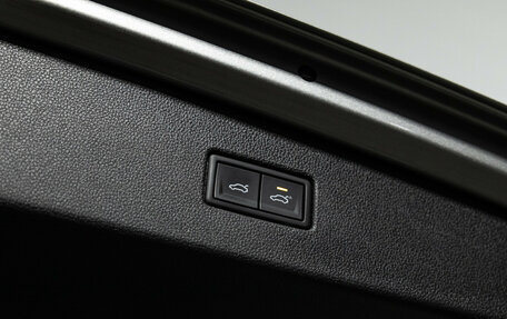 Volkswagen Tiguan II, 2021 год, 3 749 700 рублей, 24 фотография