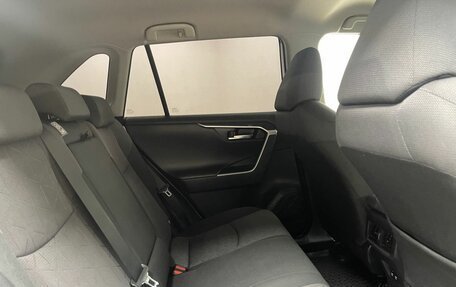 Toyota RAV4, 2020 год, 3 499 000 рублей, 13 фотография