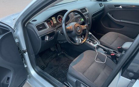 Volkswagen Jetta VI, 2012 год, 1 099 000 рублей, 7 фотография