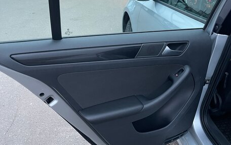 Volkswagen Jetta VI, 2012 год, 1 099 000 рублей, 9 фотография