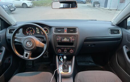 Volkswagen Jetta VI, 2012 год, 1 099 000 рублей, 8 фотография