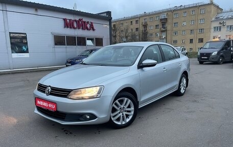 Volkswagen Jetta VI, 2012 год, 1 099 000 рублей, 1 фотография