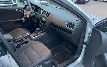 Volkswagen Jetta VI, 2012 год, 1 099 000 рублей, 20 фотография