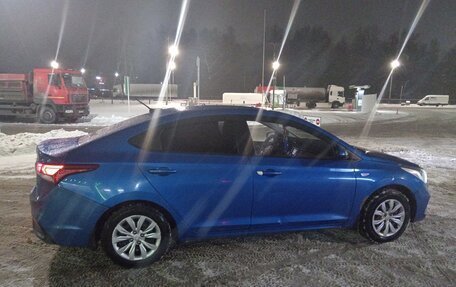 Hyundai Solaris II рестайлинг, 2017 год, 750 000 рублей, 4 фотография