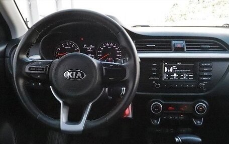 KIA Rio IV, 2020 год, 1 650 000 рублей, 2 фотография