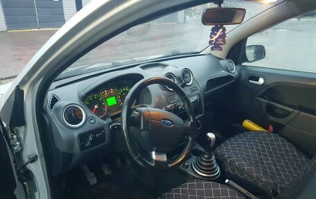 Ford Fiesta, 2006 год, 275 000 рублей, 4 фотография