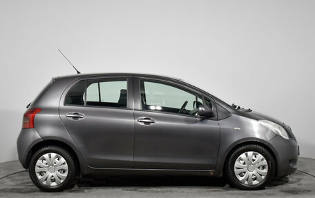 Toyota Yaris III рестайлинг, 2008 год, 545 000 рублей, 4 фотография
