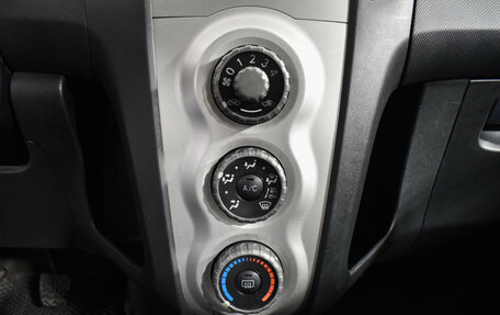 Toyota Yaris III рестайлинг, 2008 год, 545 000 рублей, 15 фотография